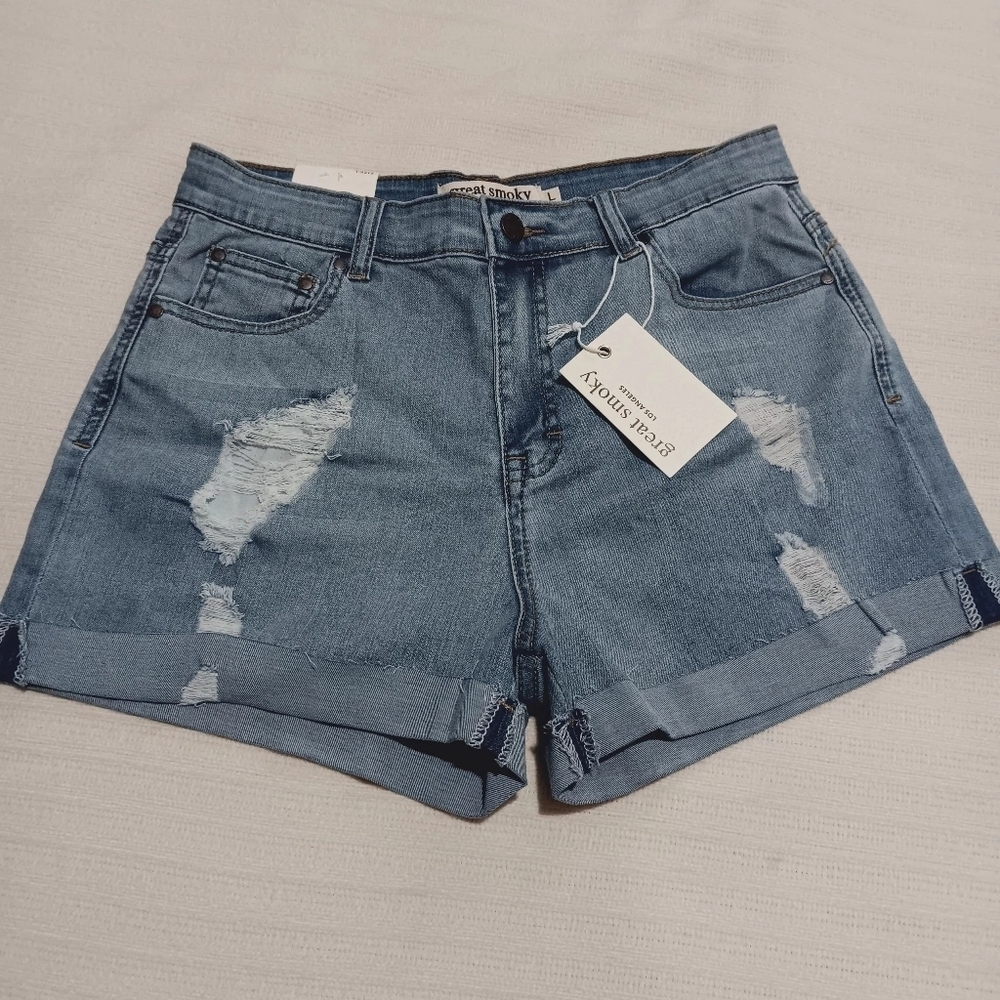 Nwt Grat Smoky High Waist Distressed Denim Shorts Size Large